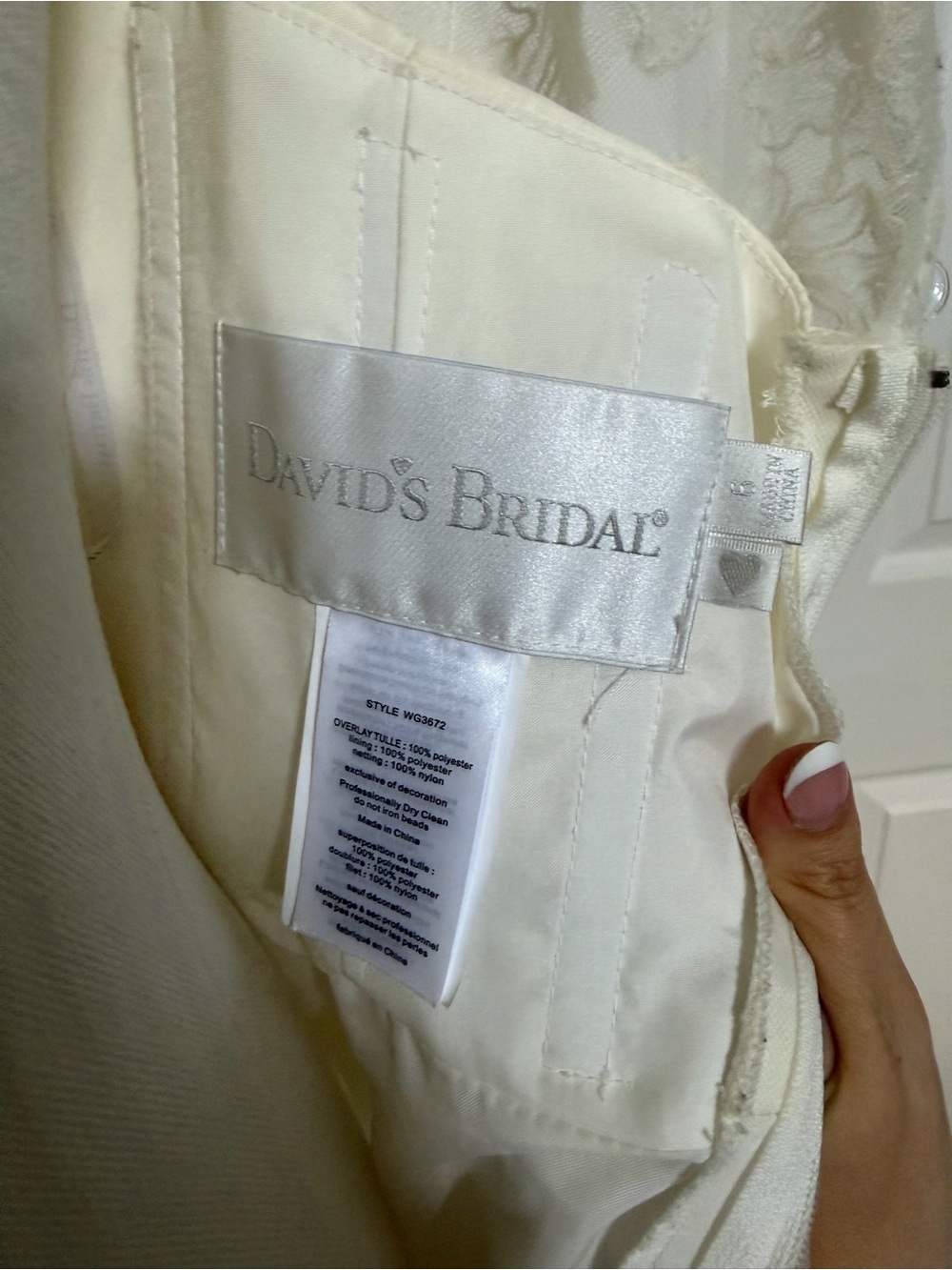 NWTs David’s Bridal Ivory Lace Appliqué Ball Gown Wedding Dress Style WG3672 - Picture 8 of 8